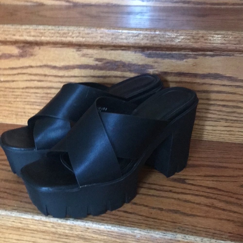 ASOS Chunky Sandals - Picture 3 of 14